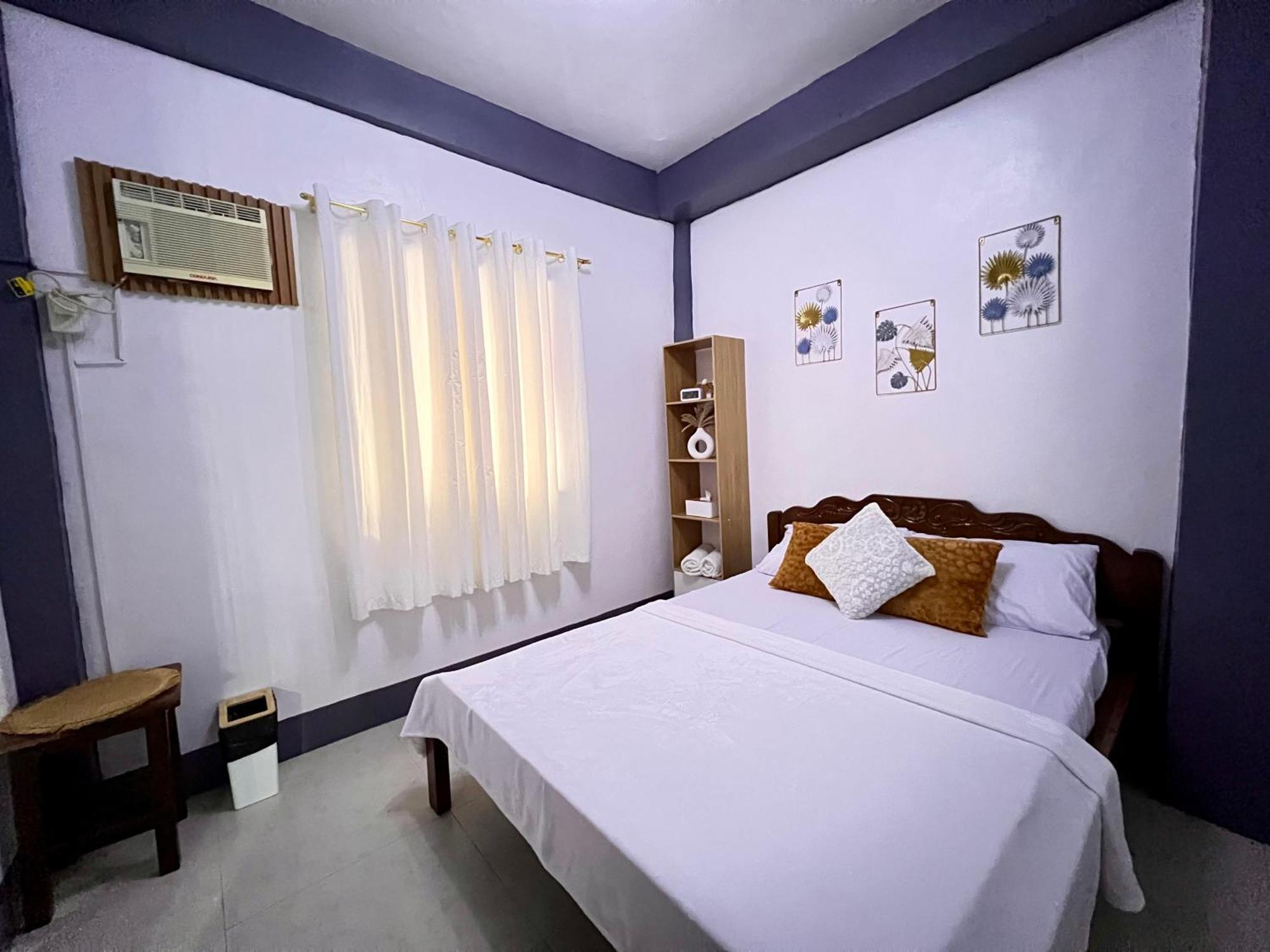 Eighty8 Tourist Inn Coron Exterior photo